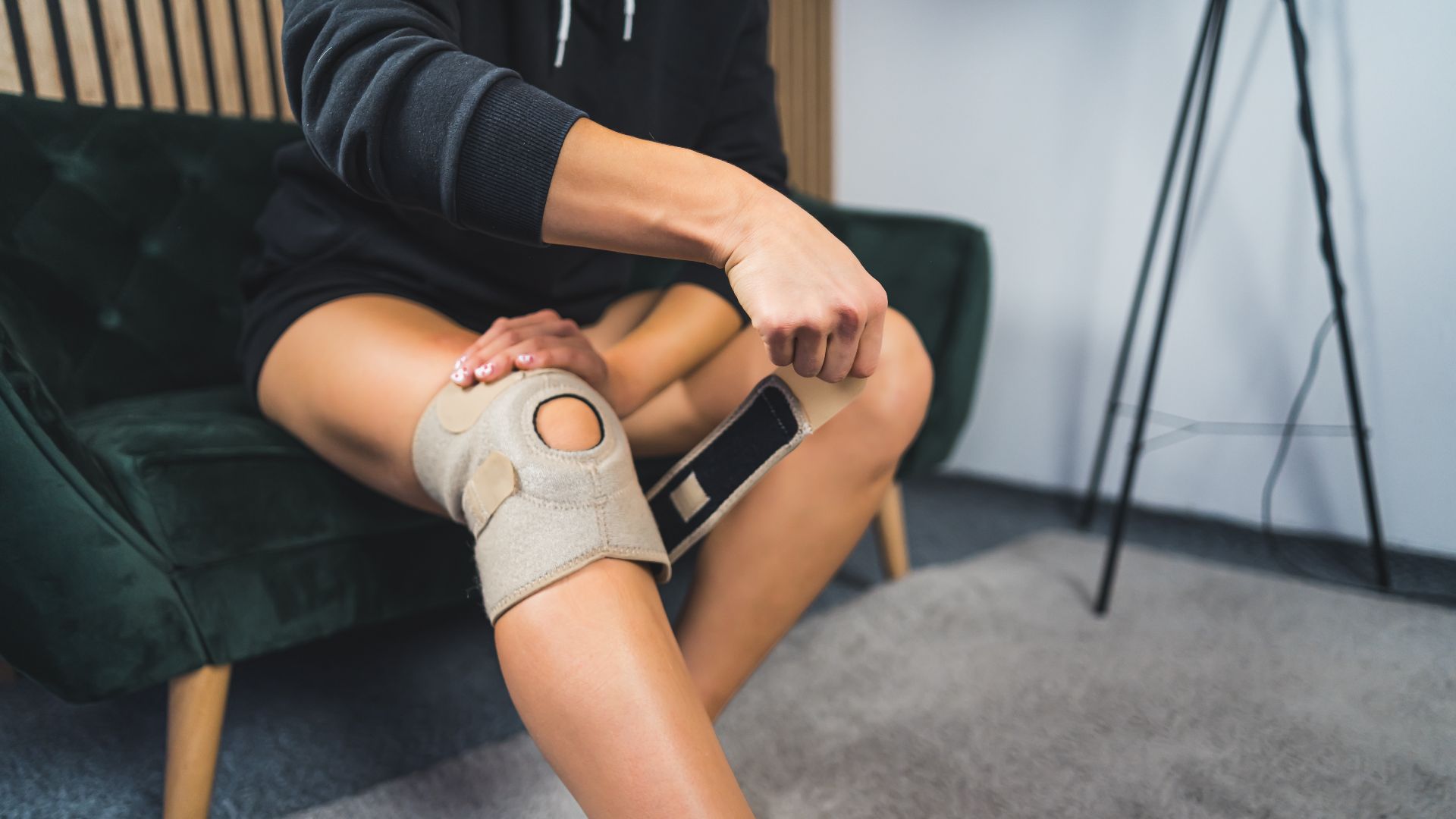 12.POST-SURGERY-shutterstock_2440763029.jpg